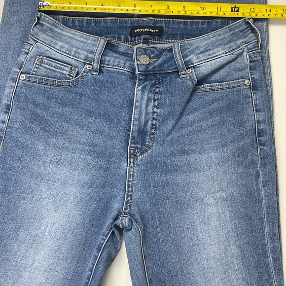 Prosperity Mid Rise Frayed Hem Trouser Bootcut Jeans. size 28 - Picture 8 of 11
